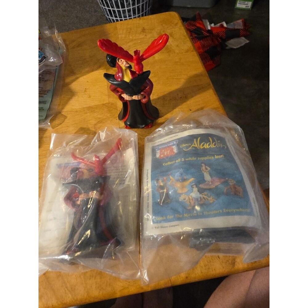 3 1992 Aladdin Jafar Burger King Figures 2 NIP